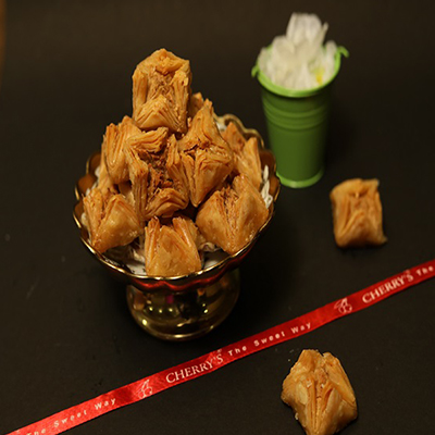 "PYRAMID BAKLAWA  - 1kg - Click here to View more details about this Product